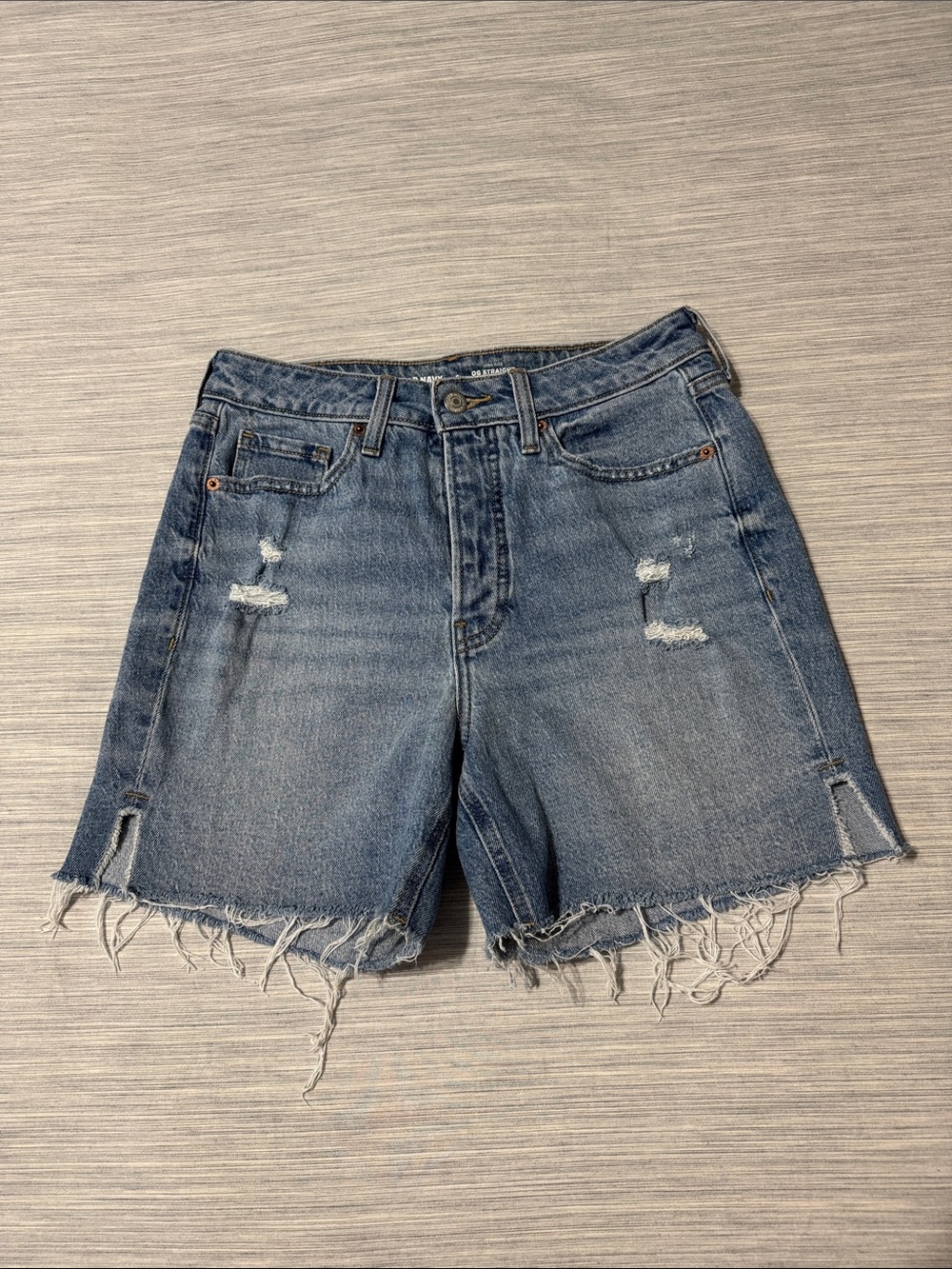 Old Navy Distressed Bermuda Denim Shorts Jorts Side Slit Raw Hem Women's 6